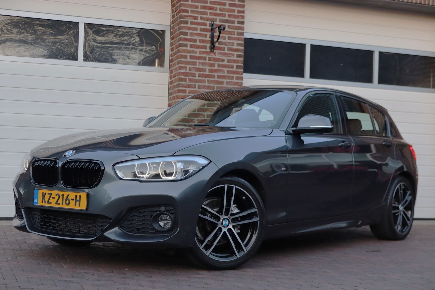 BMW 1-serie - 118i Centennial High Executive M-Sport, Nette auto, Zuinig! - AutoWereld.nl
