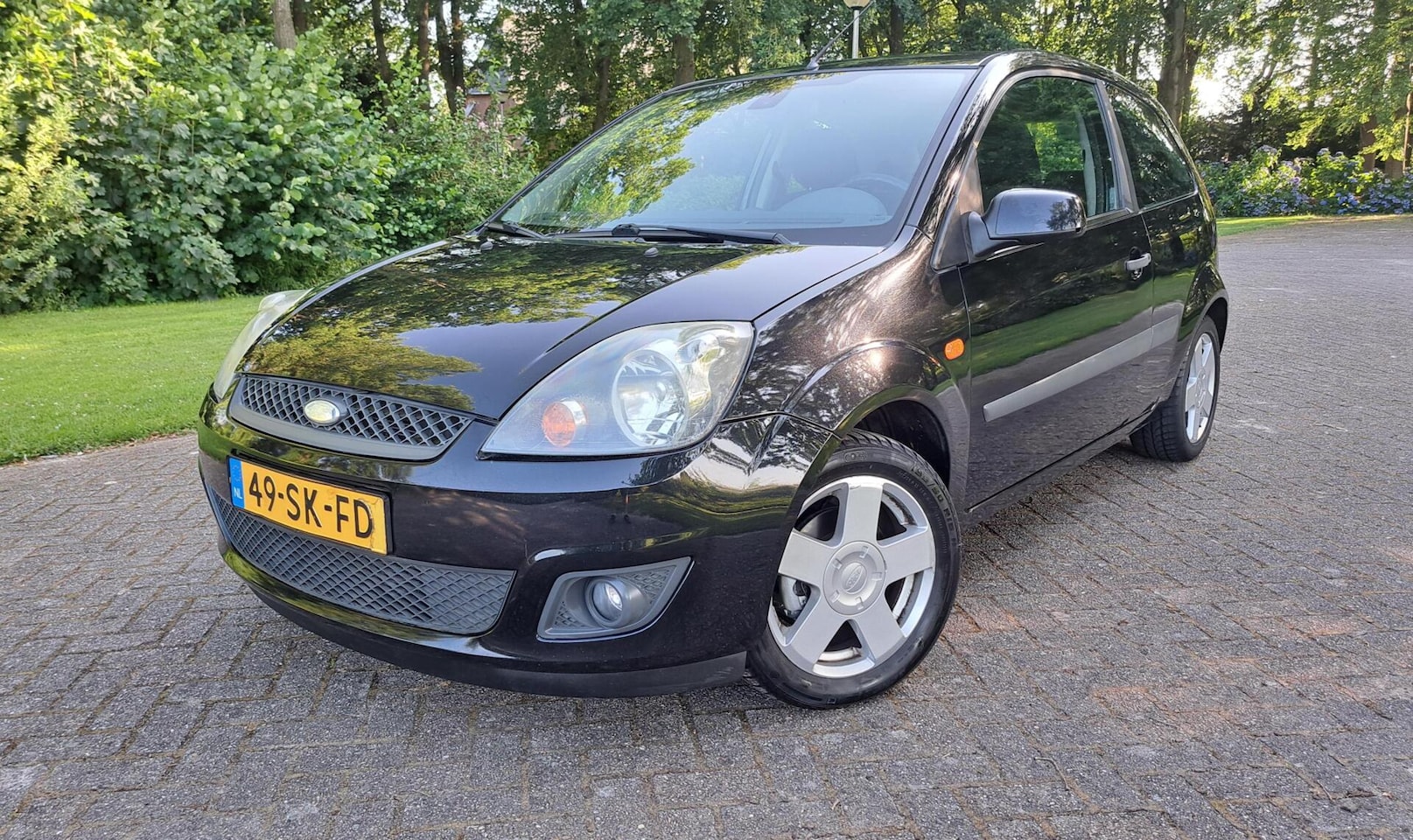 Ford Fiesta - 1.6-16V Futura 3drs LM-VELGEN NW APK GOED OH! - AutoWereld.nl