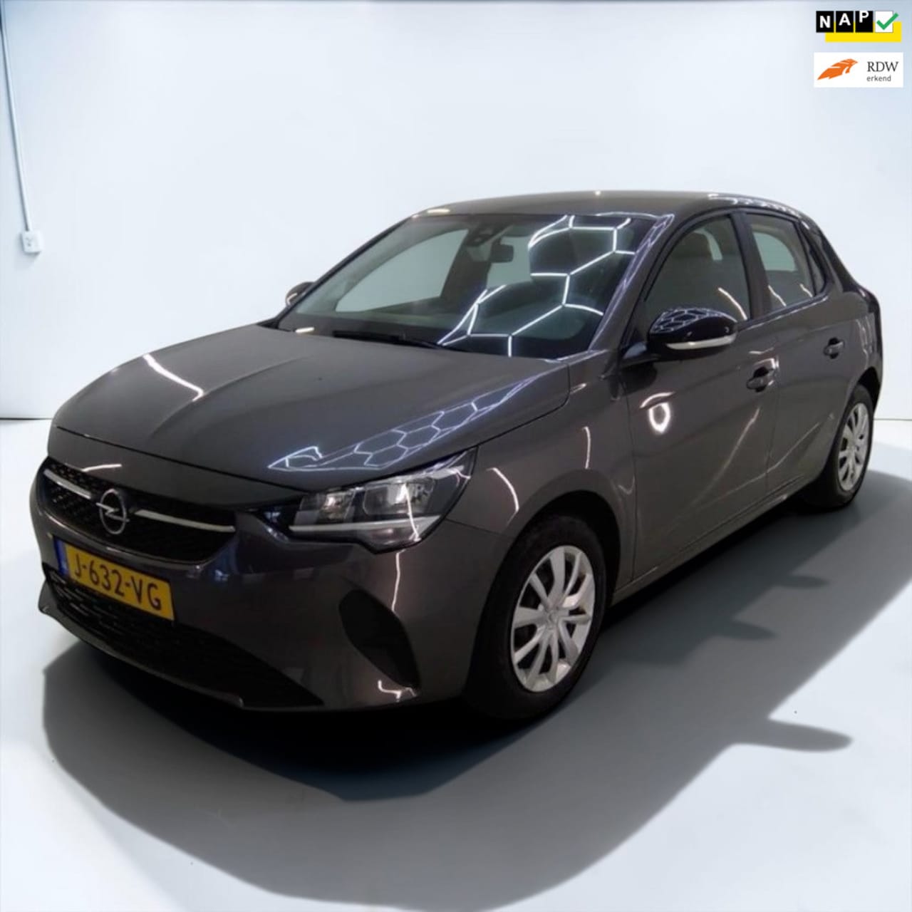Opel Corsa - 1.2 Edition Distributieriem vernieuwd APK - AutoWereld.nl