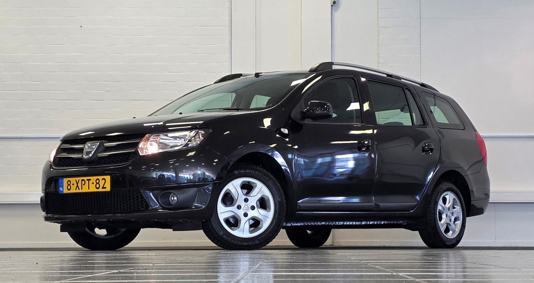 Dacia Logan MCV - 0.9 TCe Prestige Trekhaak Navigatie Cruise control Garantie - AutoWereld.nl