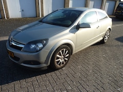 Opel Astra GTC - 1.6 Temptation