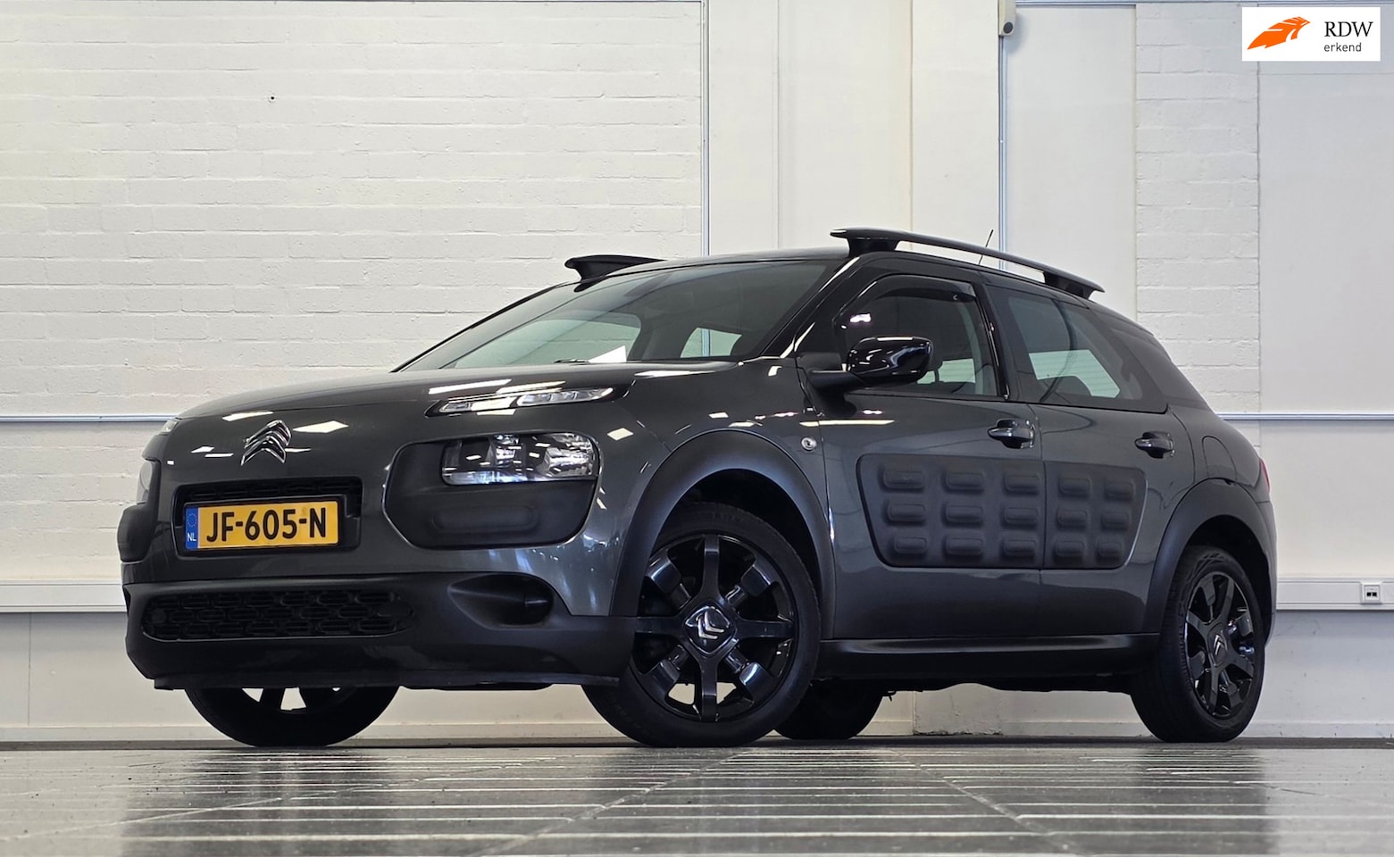 Citroën C4 Cactus - 1.2 PureTech Business Trekhaak PDC Navigatie Mooi! - AutoWereld.nl