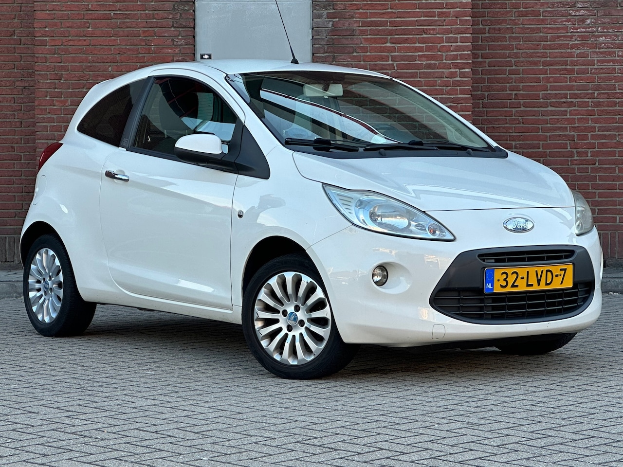 Ford Ka - 1.2 Titanium|AIRCO|APK|GOED-ONDERHOUDEN - AutoWereld.nl