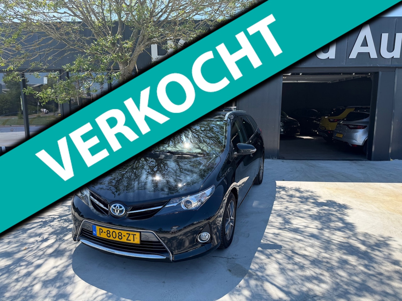 Toyota Auris Touring Sports - 1.8 Hybrid Aspiration/ airco/ Stoel verwarming/ Parkeerhulp voor en achter/ 12 maanden gar - AutoWereld.nl