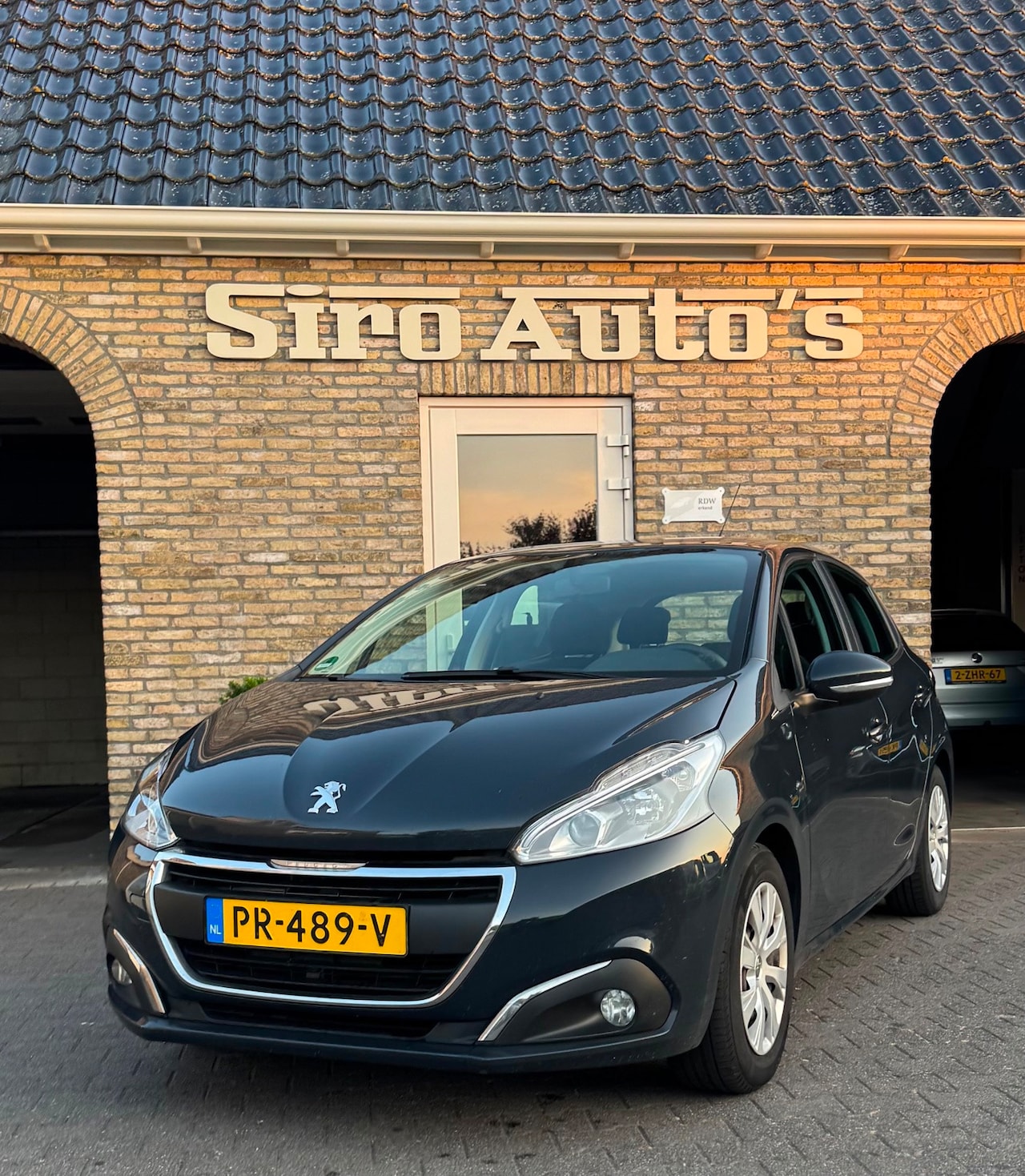 Peugeot 208 - 1.2 Bj 2017 5 deurs nette auto - AutoWereld.nl