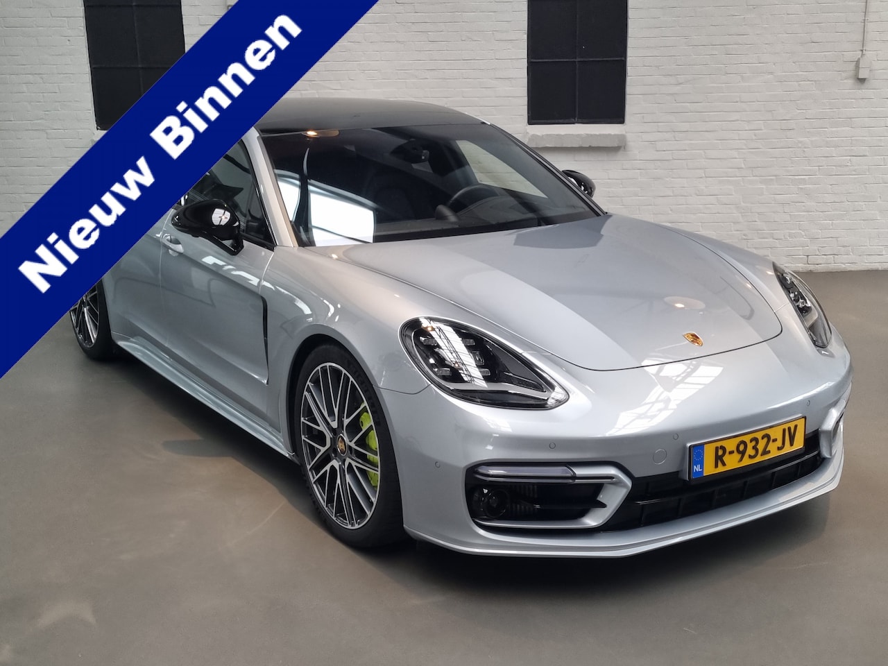 Porsche Panamera Sport Turismo - 2.9 4 E-Hybrid Platinum Edition MEESTURENDE ACHTERAS / HEAD-UP / PANO / VERWARMDE ACHTERBA - AutoWereld.nl