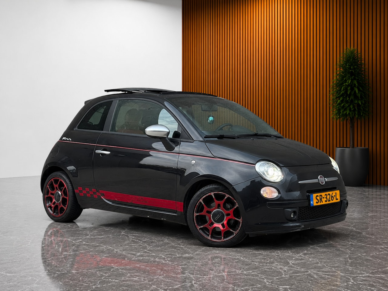 Fiat 500 - 0.9 TwinAir Sport UNIEK! (SCHUIF/KANTEL PANO, PARKEERSENSOREN, XENON, LEDER, SPEAKERS, ELE - AutoWereld.nl