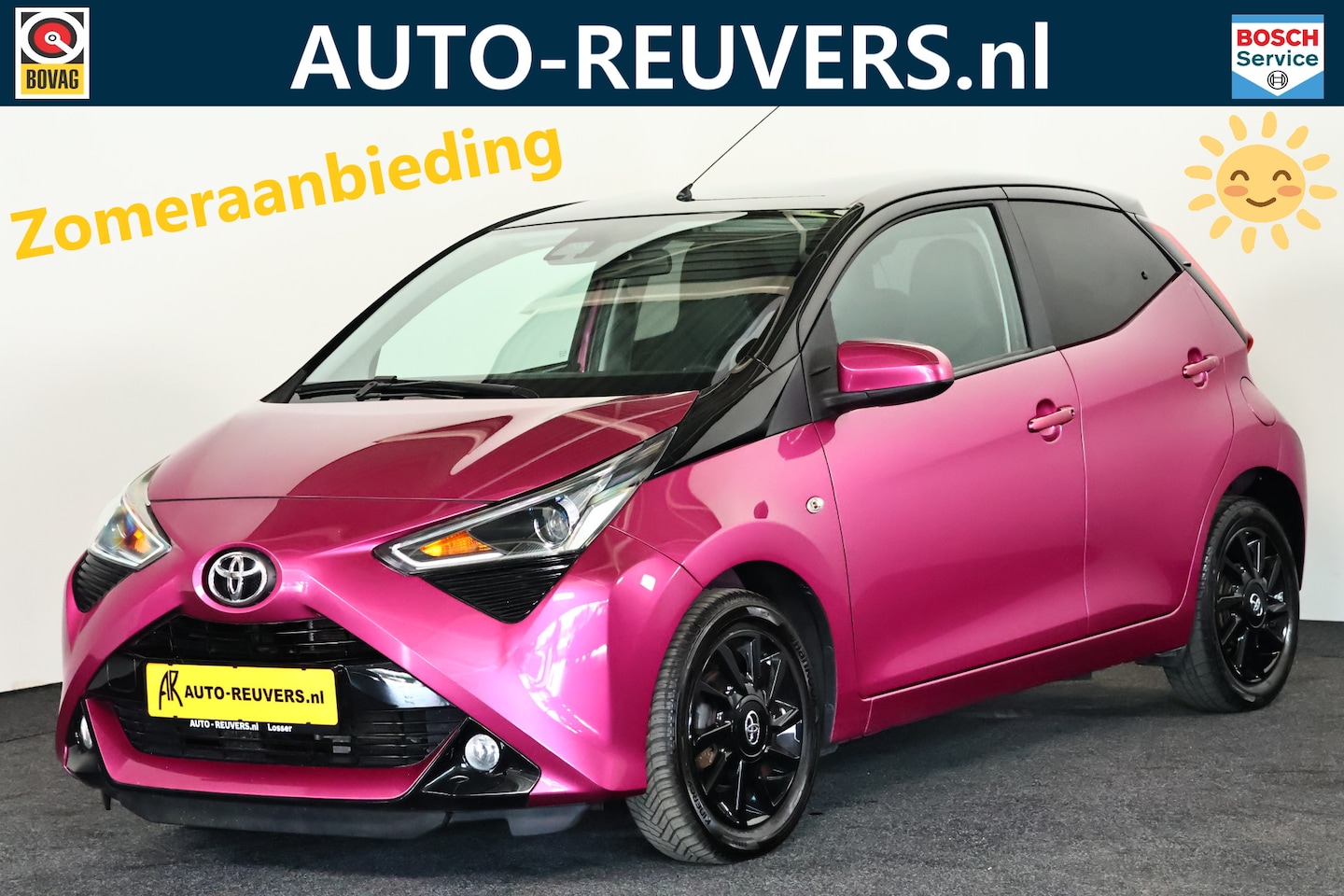 Toyota Aygo - 1.0 VVT-i x-cite / Leder / Aut / CarPlay / Camera / Allseason - AutoWereld.nl