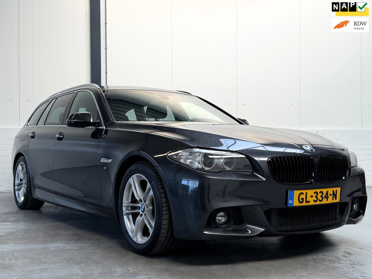 BMW 5-serie Touring - 520i M-Sport|Trekhaak|Org NL - AutoWereld.nl