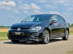 Volkswagen Golf - 1.5 TSI Highline Business R-line