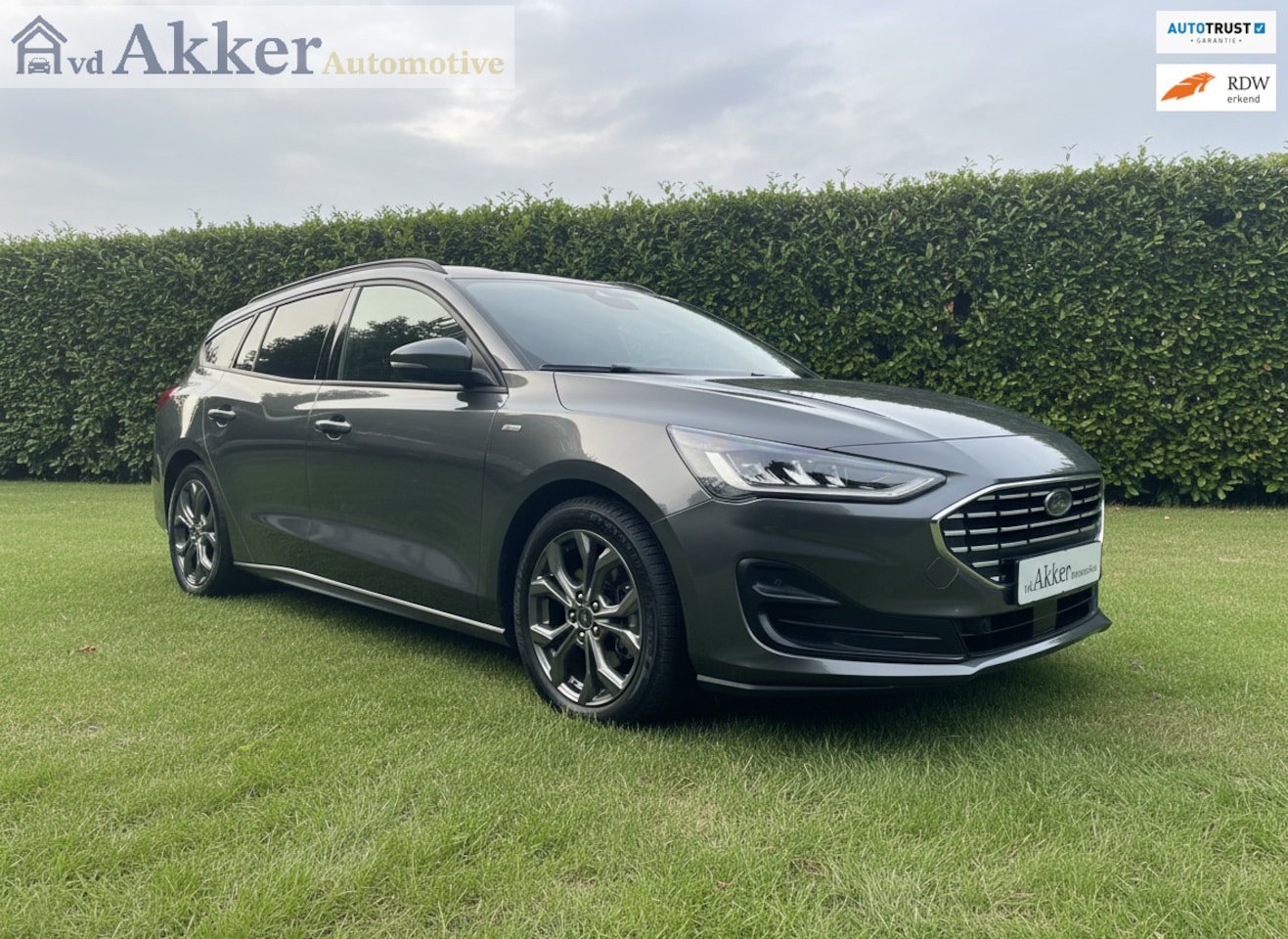 Ford Focus Wagon - 1.0 EcoBoost Hybrid ST Line X 155pk Automaat I Trekhaak I Dealer ond I Camera I Winterpack - AutoWereld.nl