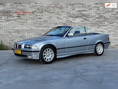 BMW 3-serie Cabrio - 320i Executive * HANDGESCHAKELD * CLIMATE CONTROLE * LEER * SPORTSTOELEN