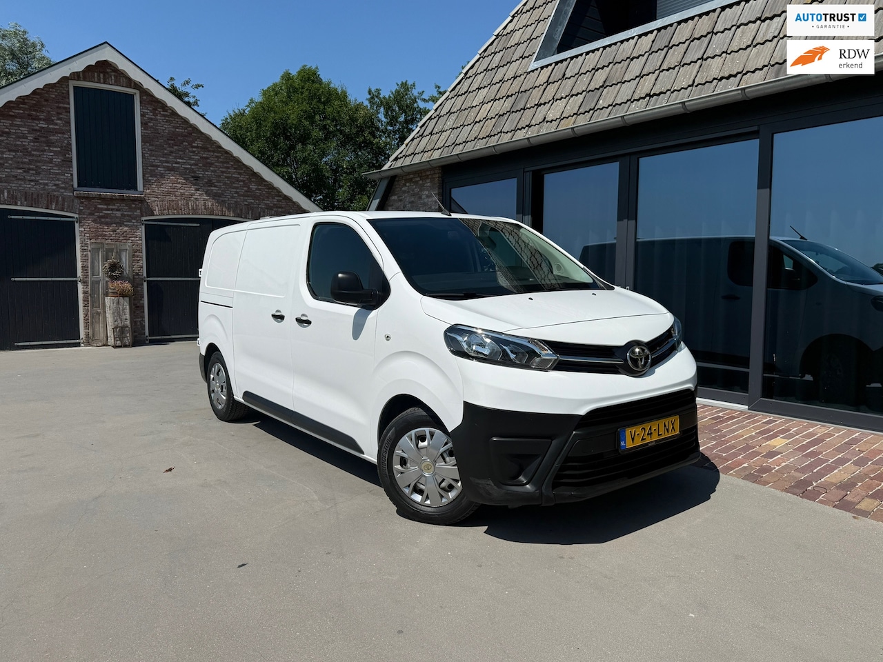 Toyota ProAce Worker - 1.5 120PK Nieuwe APK Trekhaak - AutoWereld.nl