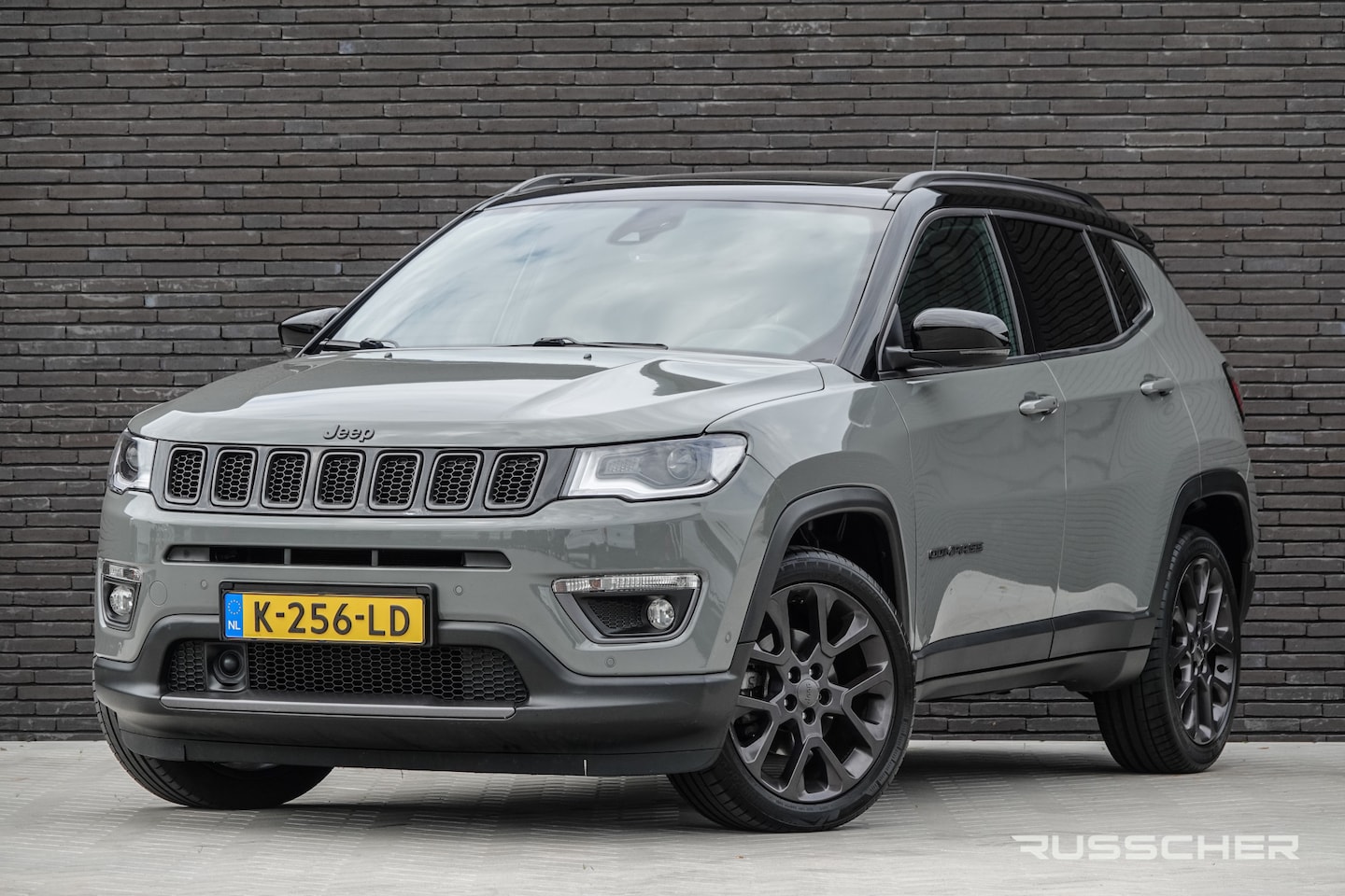 Jeep Compass - 1.3T S 150Pk Aut. | Panoramadak | Leder | Achteruitrijcamera | 19'' - AutoWereld.nl