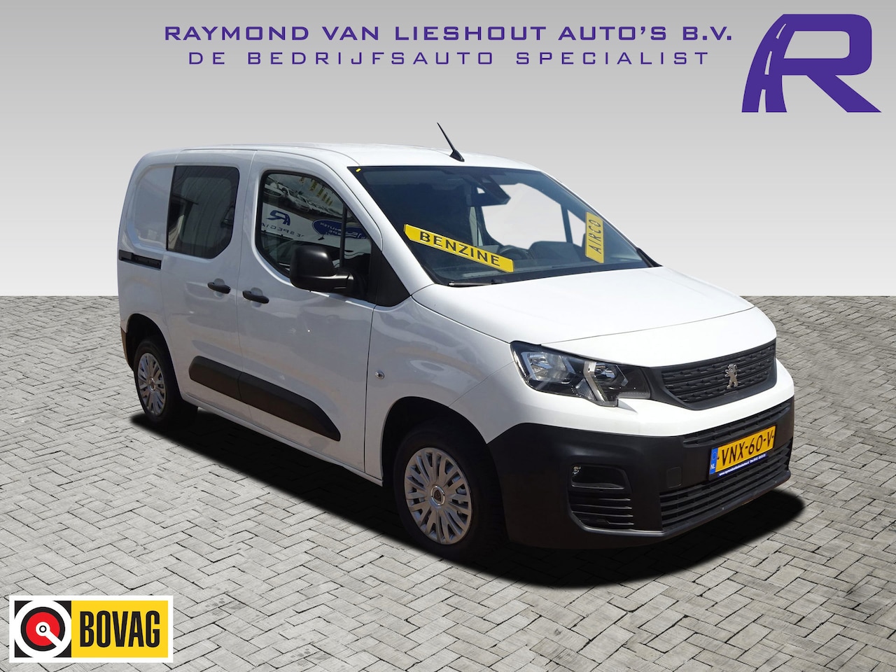 Peugeot Partner - 1.2 PureTech Pro BENZINE AIRCO NAVI CRUISE CONTROL PDC SCHUIFDEUR - AutoWereld.nl