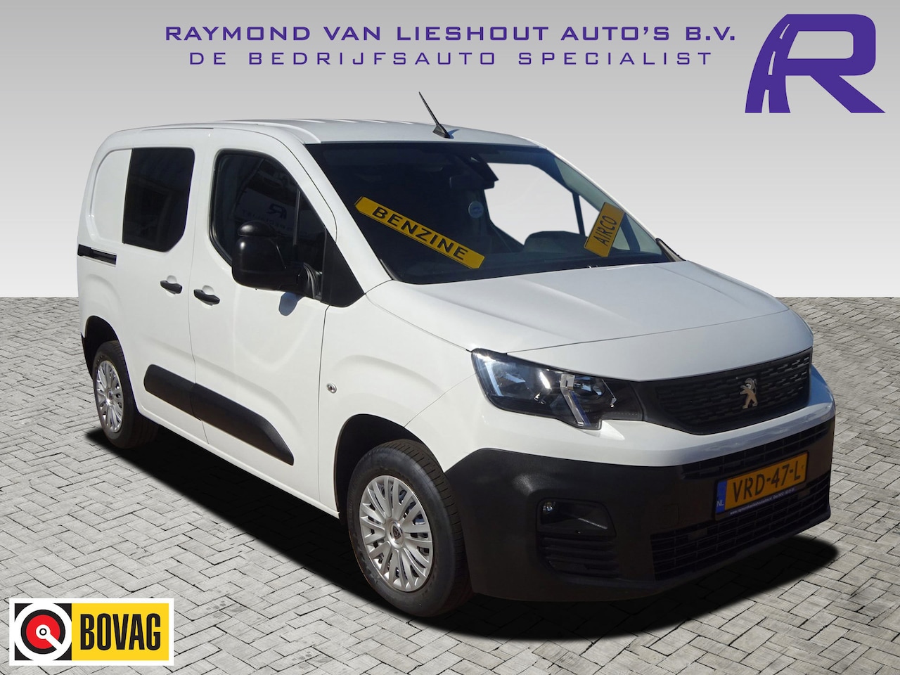 Peugeot Partner - 1.2 PureTech Pro BENZINE AIRCO NAVI CRUISE CONTROL PDC SCHUIFDEUR - AutoWereld.nl