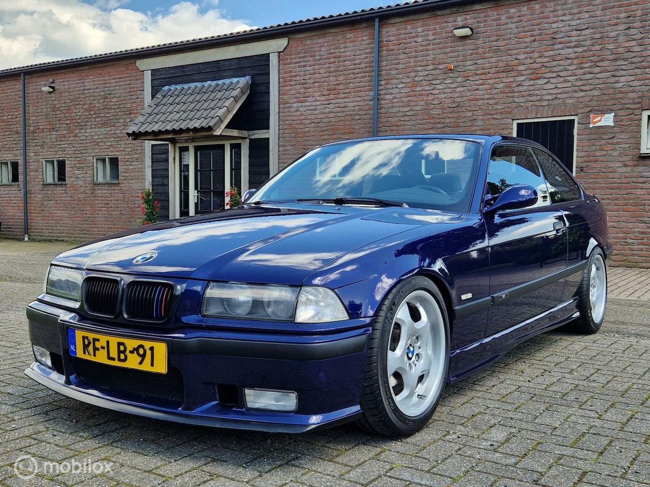 BMW 3-serie Coupé - M-Sport 17inch Alcantara Contour Airco E36 140PK 318iS - AutoWereld.nl