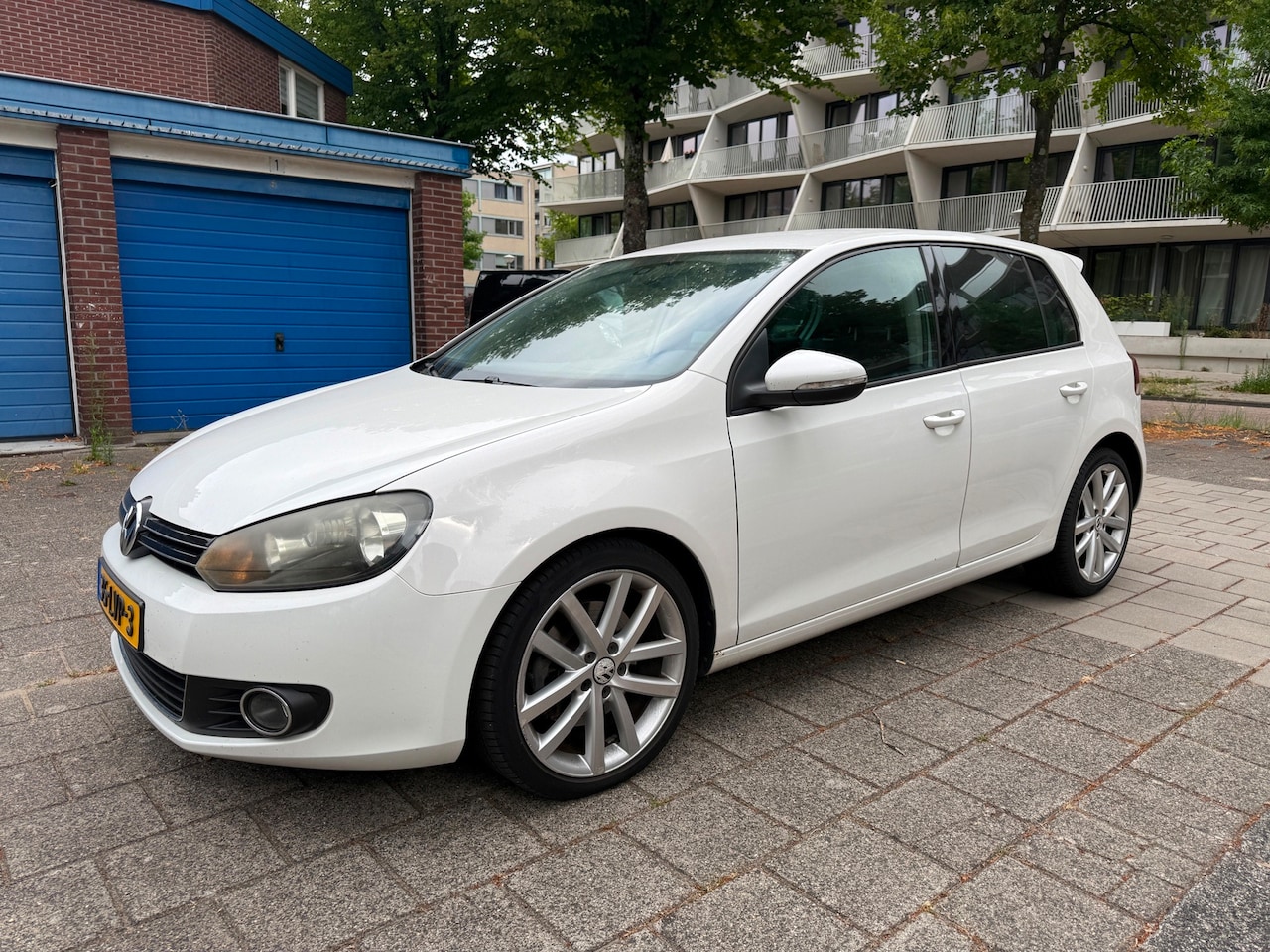 Volkswagen Golf - 1.4 TSI Highline AUTOMAAT - AutoWereld.nl