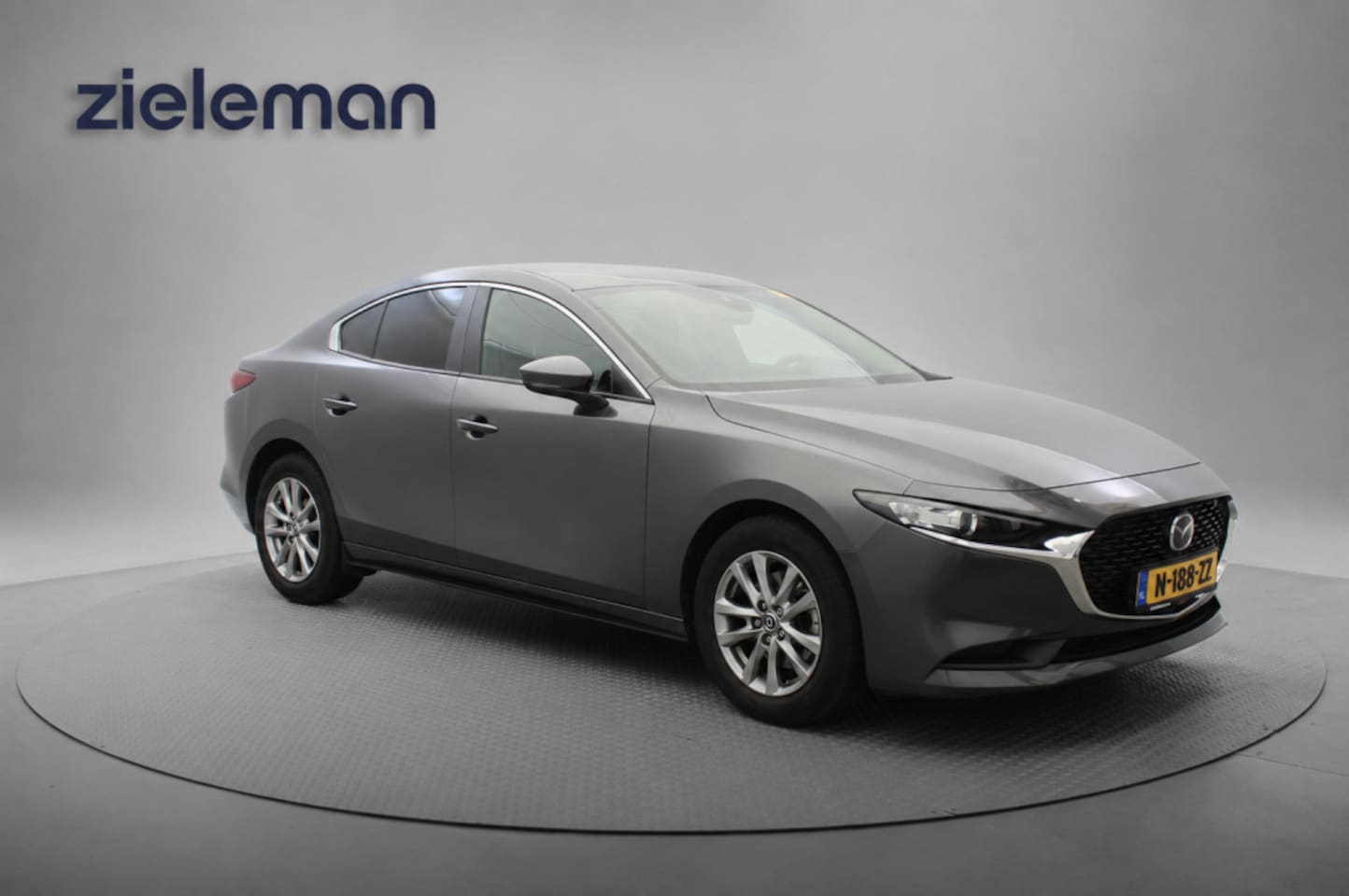 Mazda 3 - 2.0 e-SkyActiv-G M Hybrid Comfort - Carplay, Navi, Camera, Stoel/Stuur verw. PDC - AutoWereld.nl