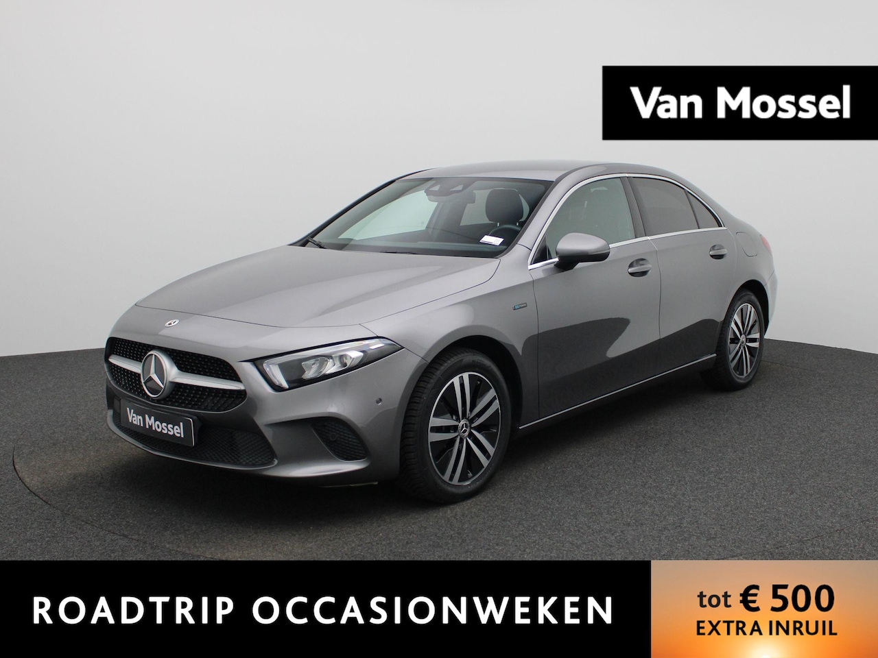 Mercedes-Benz A-klasse - 250 e | Navigatie | Camera | LED Koplampen | Half Lederen Bekleding | Privacy Glass | Lich - AutoWereld.nl