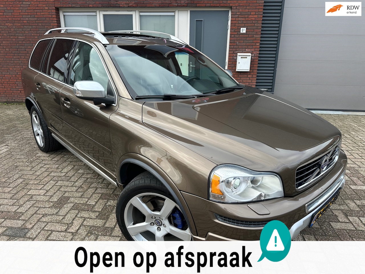 Volvo XC90 - 2.4 D5 Summum / 7P / Pano / Leder / Dynaudio / Navi / Blis / AUT - AutoWereld.nl