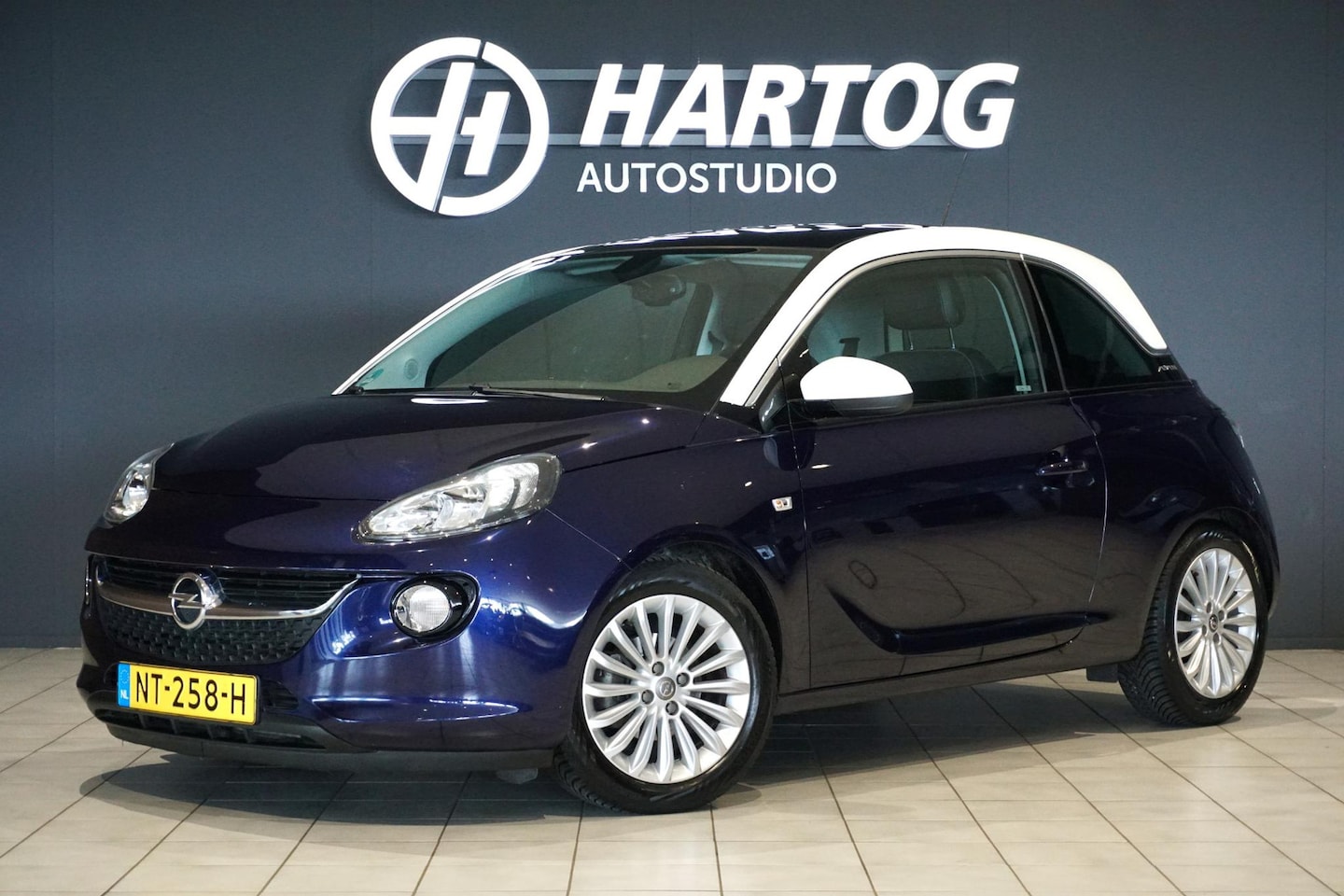 Opel ADAM - 1.0 Turbo Glam Favourite + LEDER / PANO / APPLE CARPLAY - AutoWereld.nl