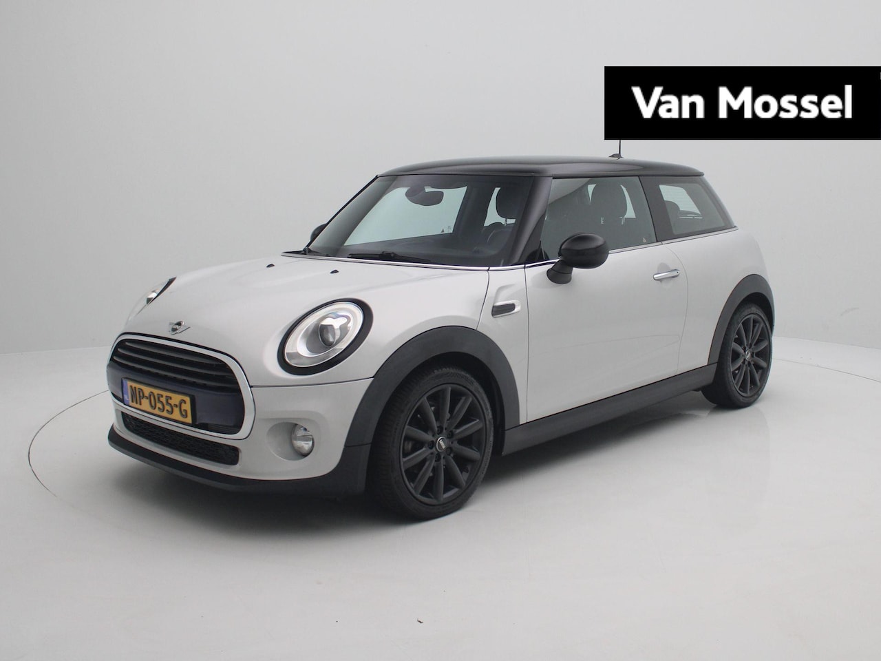 MINI Cooper - 1.5 Serious Business | Automaat | Navigatie | Climate Control | Cruise Control | Led Kopla - AutoWereld.nl