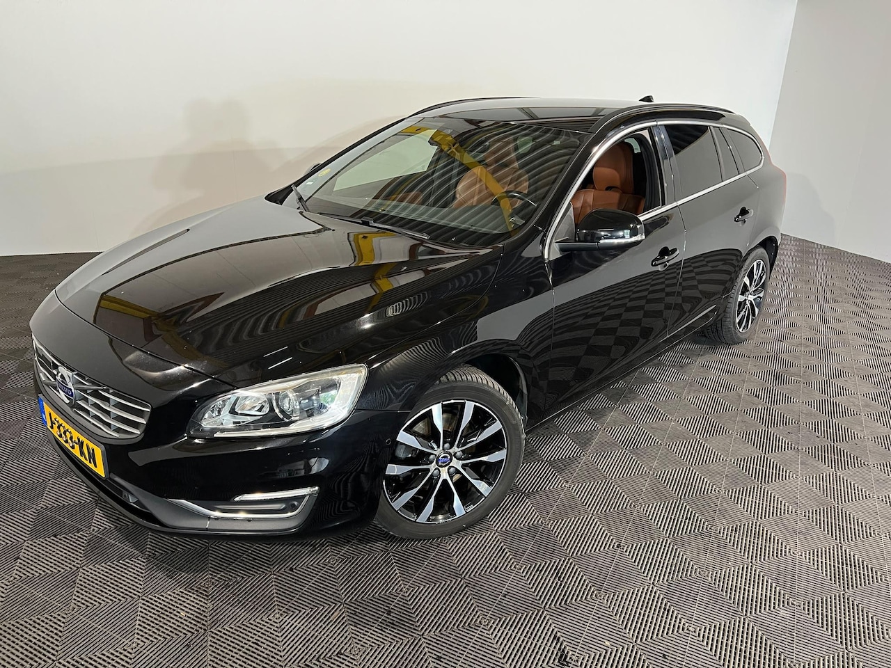 Volvo V60 - 2.0 D3 Summum 2.0 D3 Summum - AutoWereld.nl