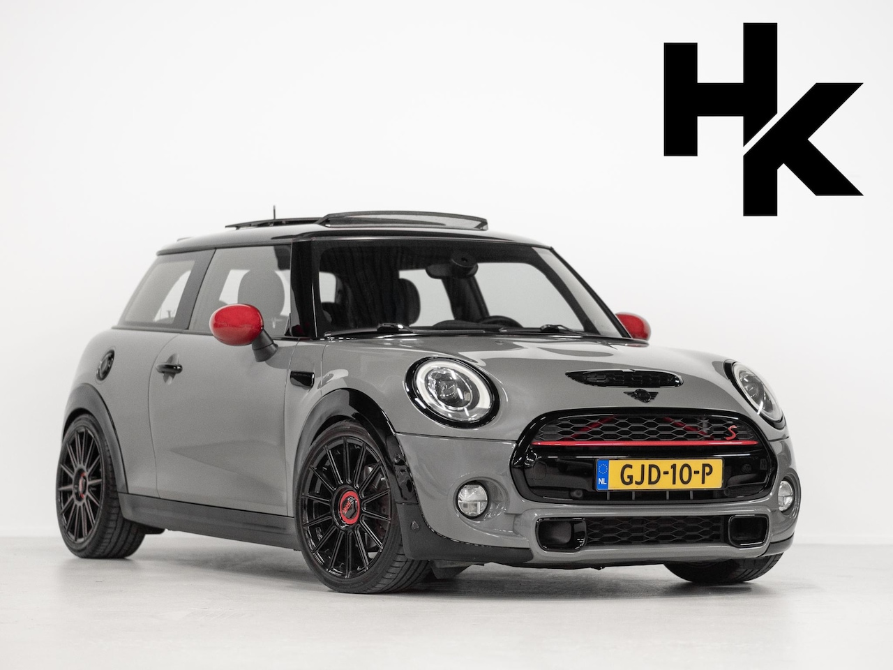 MINI 3-Deurs - 2.0 Cooper S Chili Serious Business Pano H&K Stoelv - AutoWereld.nl