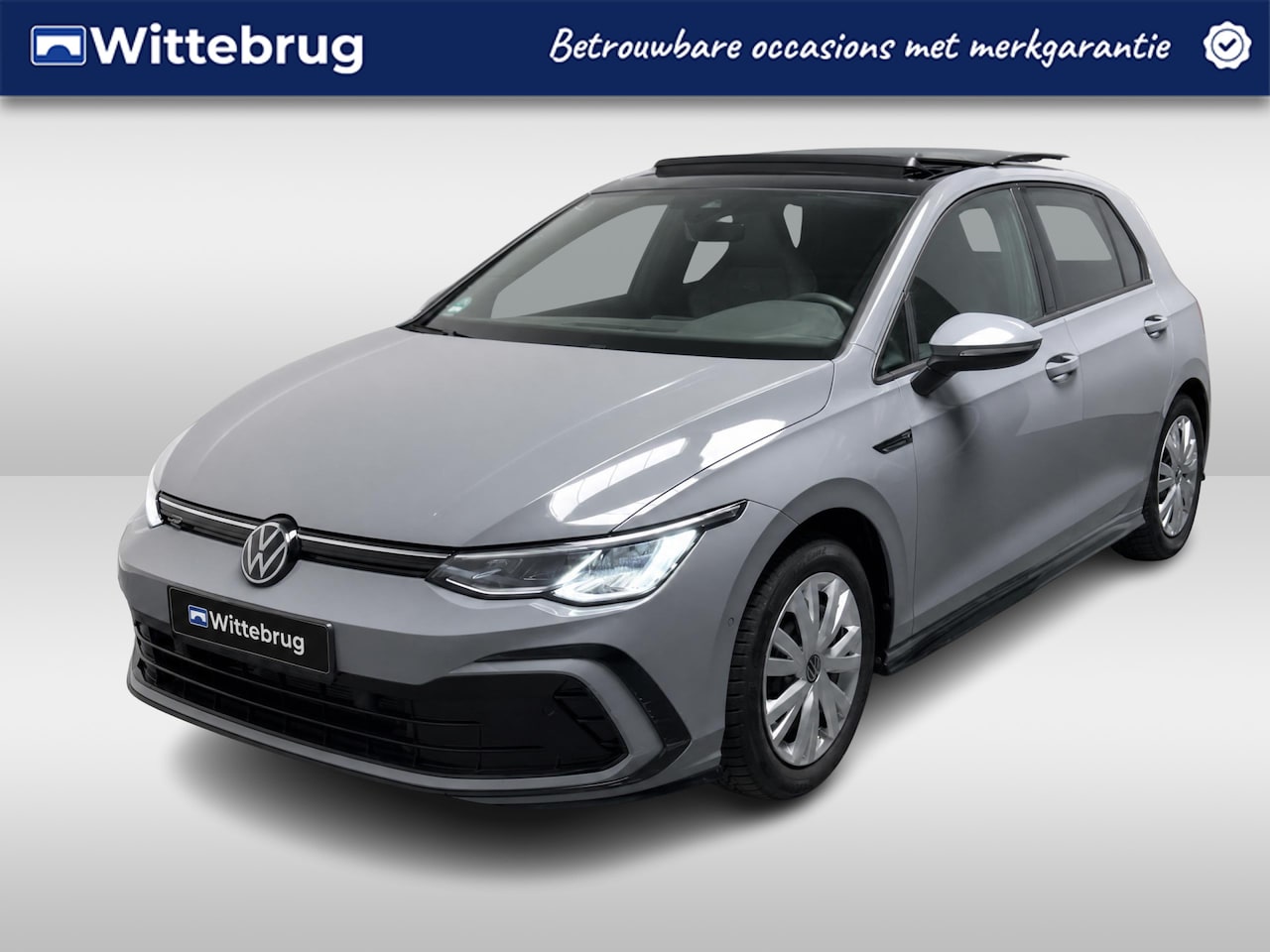 Volkswagen Golf - 1.5 TSI R-Line / GARANTIE TM 02-2028/ PANO/ PARK.SENSOR.V+A/ CAMERA/ ACC/ STUUR+STOELVERWA - AutoWereld.nl