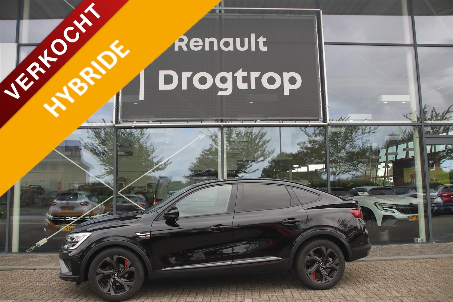 Renault Arkana - 160PK-RS LINE-AUTOM-70DKM-PANODAK-ADAP.CC- - AutoWereld.nl