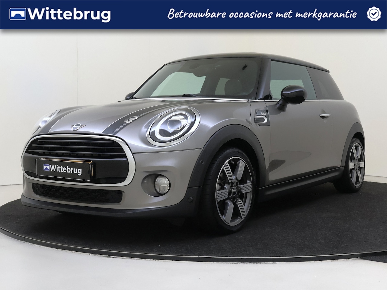 MINI 3-Deurs - 1.5 Cooper 60 Years Edition - AutoWereld.nl