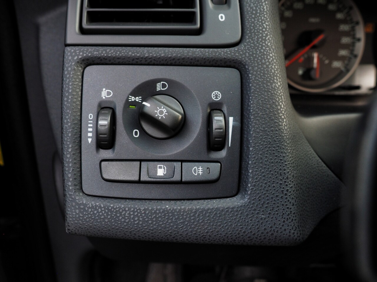 Volvo C30 - 1.8 Kinetic AIRCO TREKH. LM VELGEN