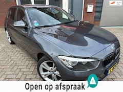 BMW 1-serie - 116i Sport / Camera / PDC / Carplay / Stoelverwarming