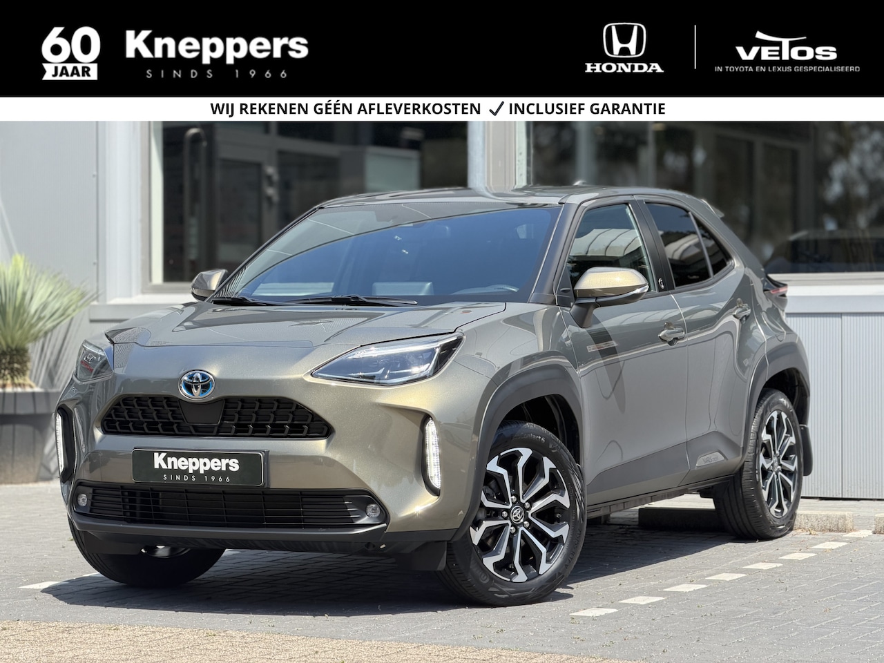 Toyota Yaris Cross - 1.5 Hybrid 115 First Edition | GEEN AFLEVERKOSTEN | Navigatie, Camera, Draadloze telefoon - AutoWereld.nl