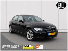 BMW 3-serie - 318i LEES TEKST