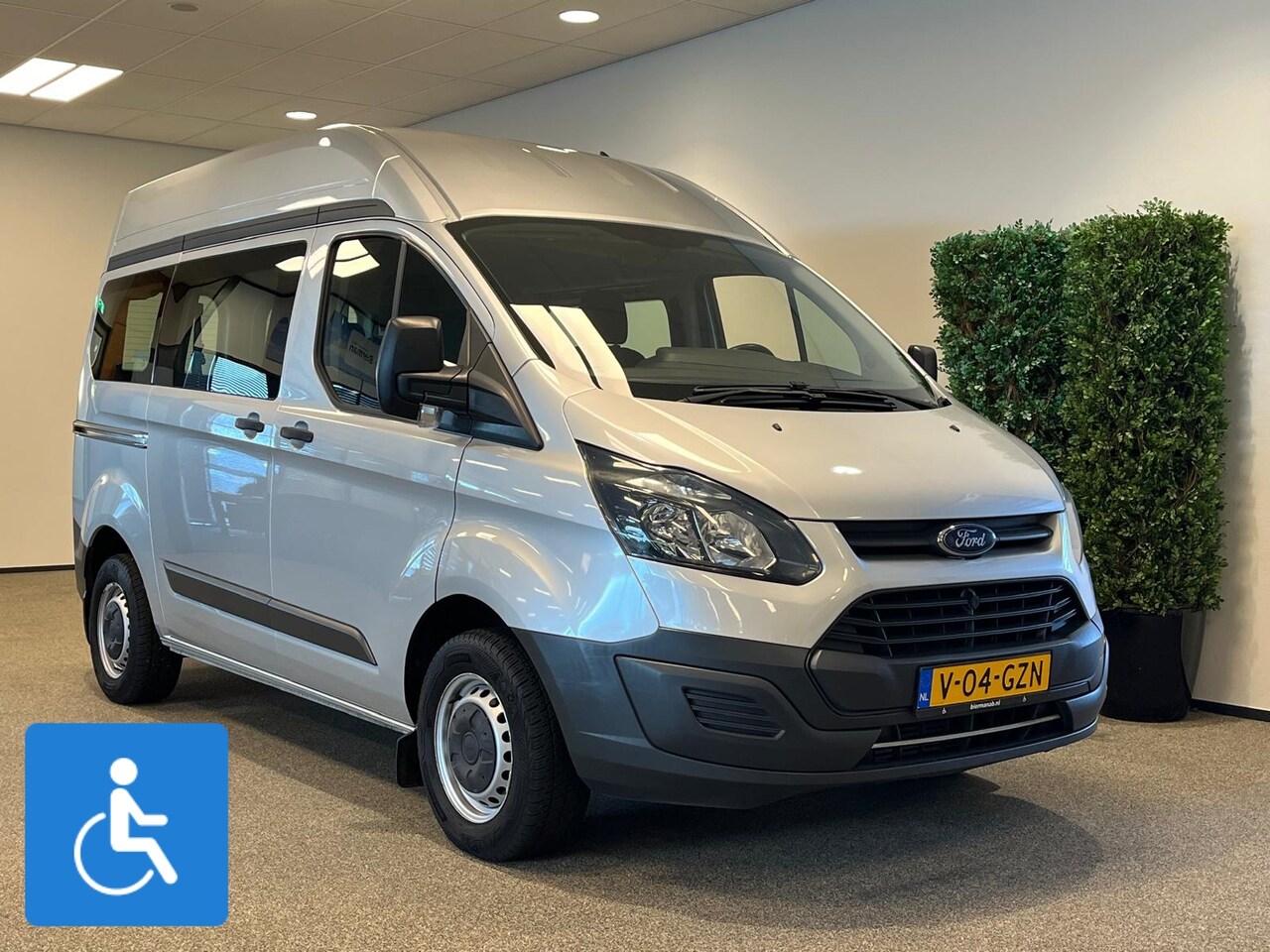 Ford Transit Custom - L1H2 Rolstoelbus - AutoWereld.nl