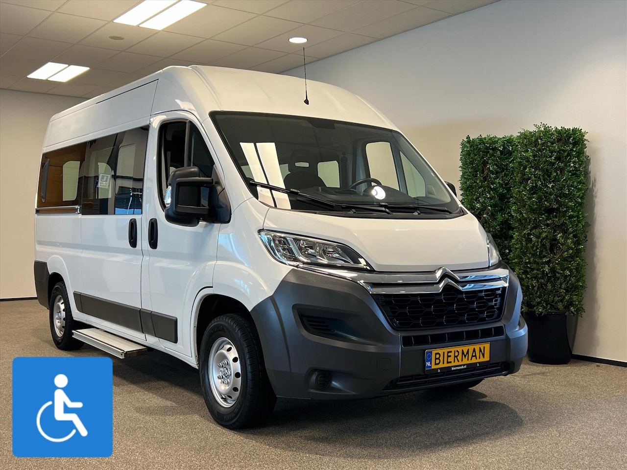 Citroën Jumper - L2H2 Rolstoelbus - Rolstoel voorin - AutoWereld.nl