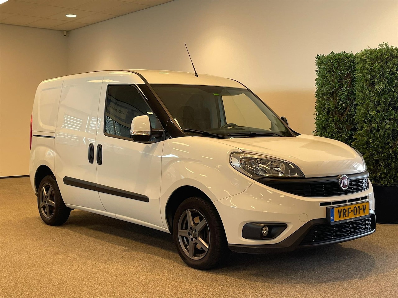 Fiat Doblò - Scootmobiel vervoer (MARGE) incl. kofferbaklift of oprijbanen - AutoWereld.nl