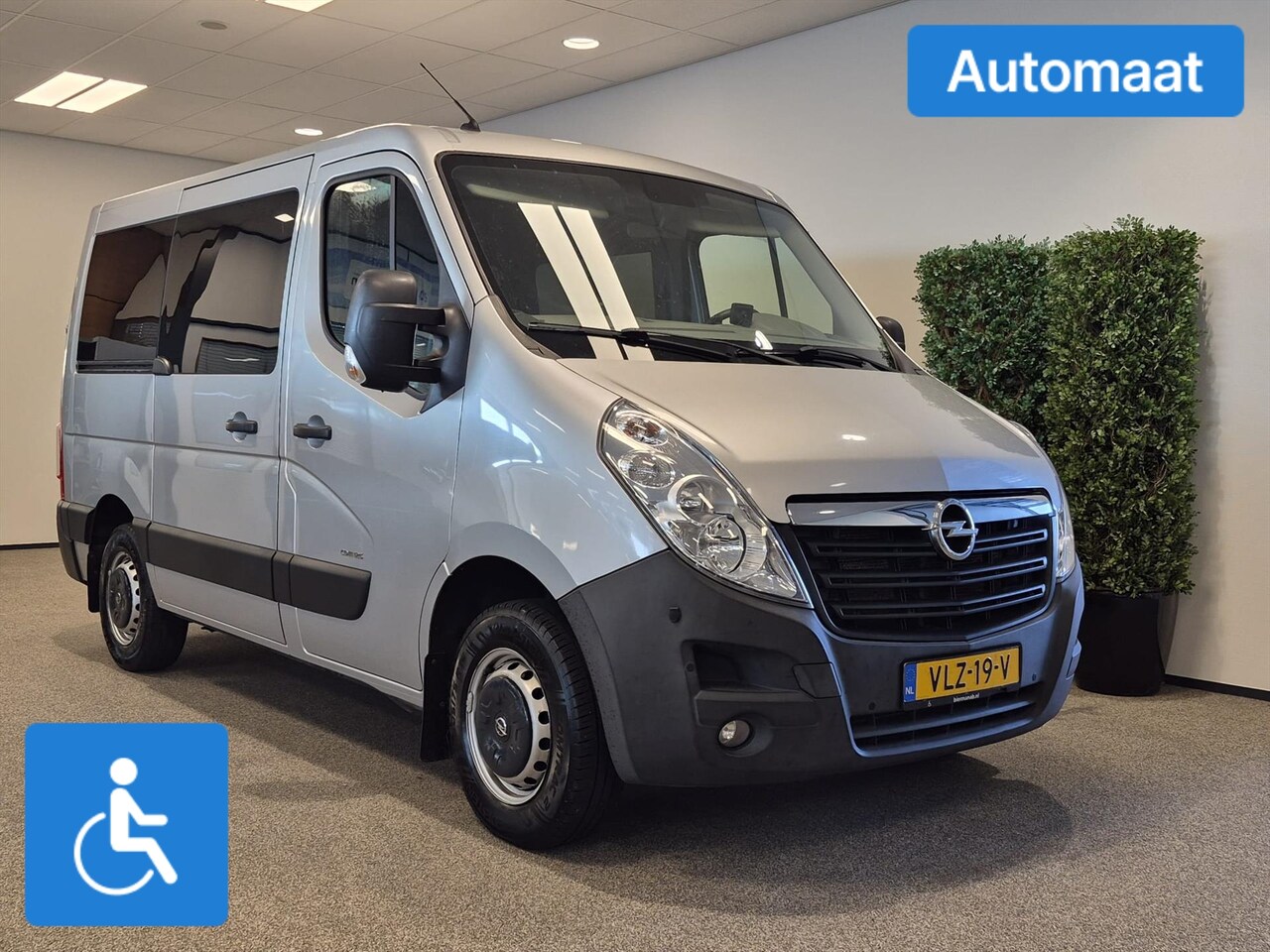 Opel Movano - L1H1 Rolstoelbus Automaat (airco) - AutoWereld.nl