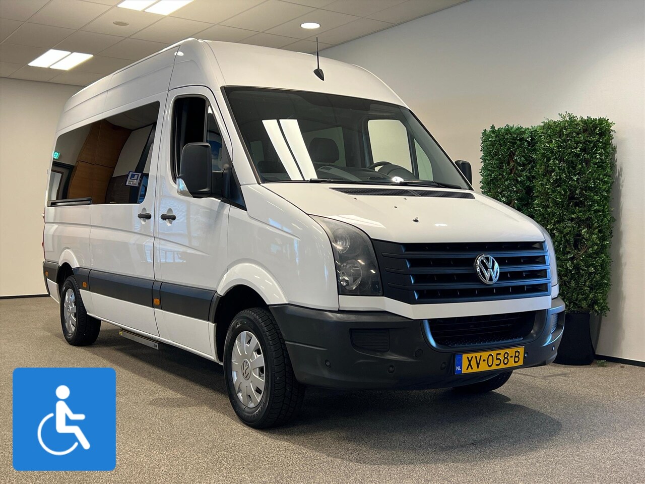 Volkswagen Crafter - L2H2 Rolstoelbus Groepsvervoer - AutoWereld.nl