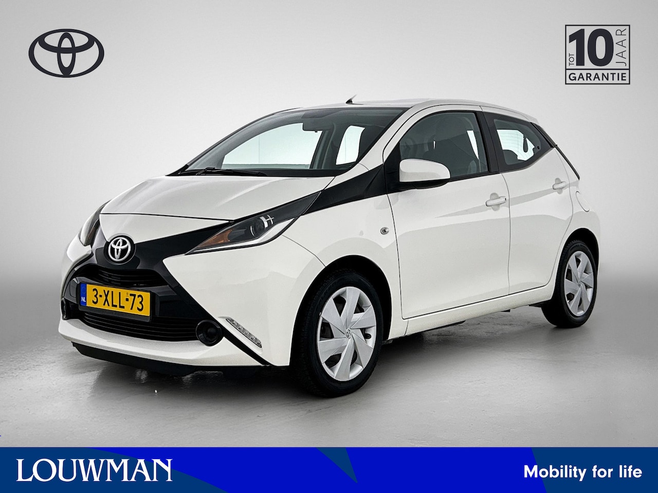 Toyota Aygo - 1.0 VVT-i x-play | Airco | Achteruitrijcamera | Elektrische ramen voor | elektrisch verste - AutoWereld.nl