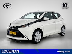 Toyota Aygo - 1.0 VVT-i x-play | Airco | Achteruitrijcamera | Elektrische ramen voor | elektrisch verste
