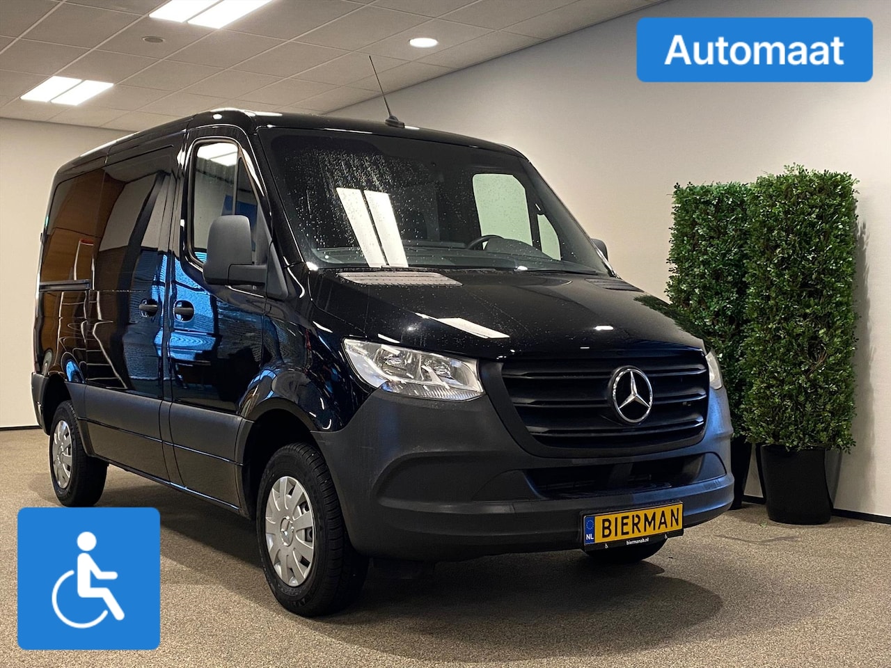 Mercedes-Benz Sprinter - L1H1 Rolstoelbus Automaat Rolstoel voorin - AutoWereld.nl