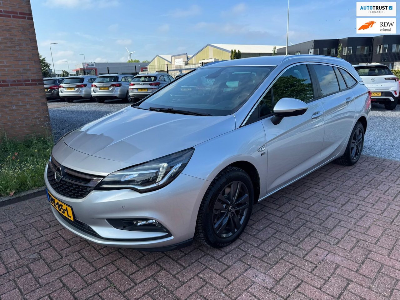 Opel Astra Sports Tourer - 1.6 CDTI 120 Jaar Edition 1.6 CDTI 120 Jaar Edition, Automaat, Euro 6, Apple Carplay, - AutoWereld.nl