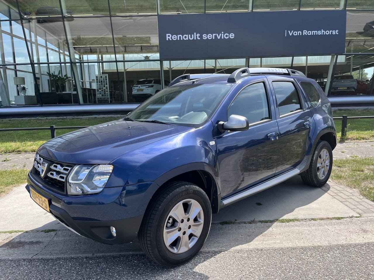 Dacia Duster - 1.2 TCe 4x2 Prestige 126PK / Trekhaak / Airco / - AutoWereld.nl