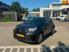 Toyota Aygo X - 1.0 VVT-i MT Play Keyless , Climate cont, stoelverwarm, start/stopknop , zeer compleet