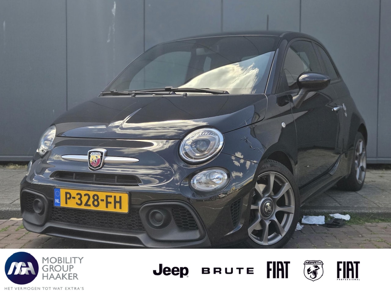Fiat 500 Abarth - 1.4 T-Jet 595 70th Anniversary | Bluetooth | Parkeersensoren | Dealeronderhouden - AutoWereld.nl