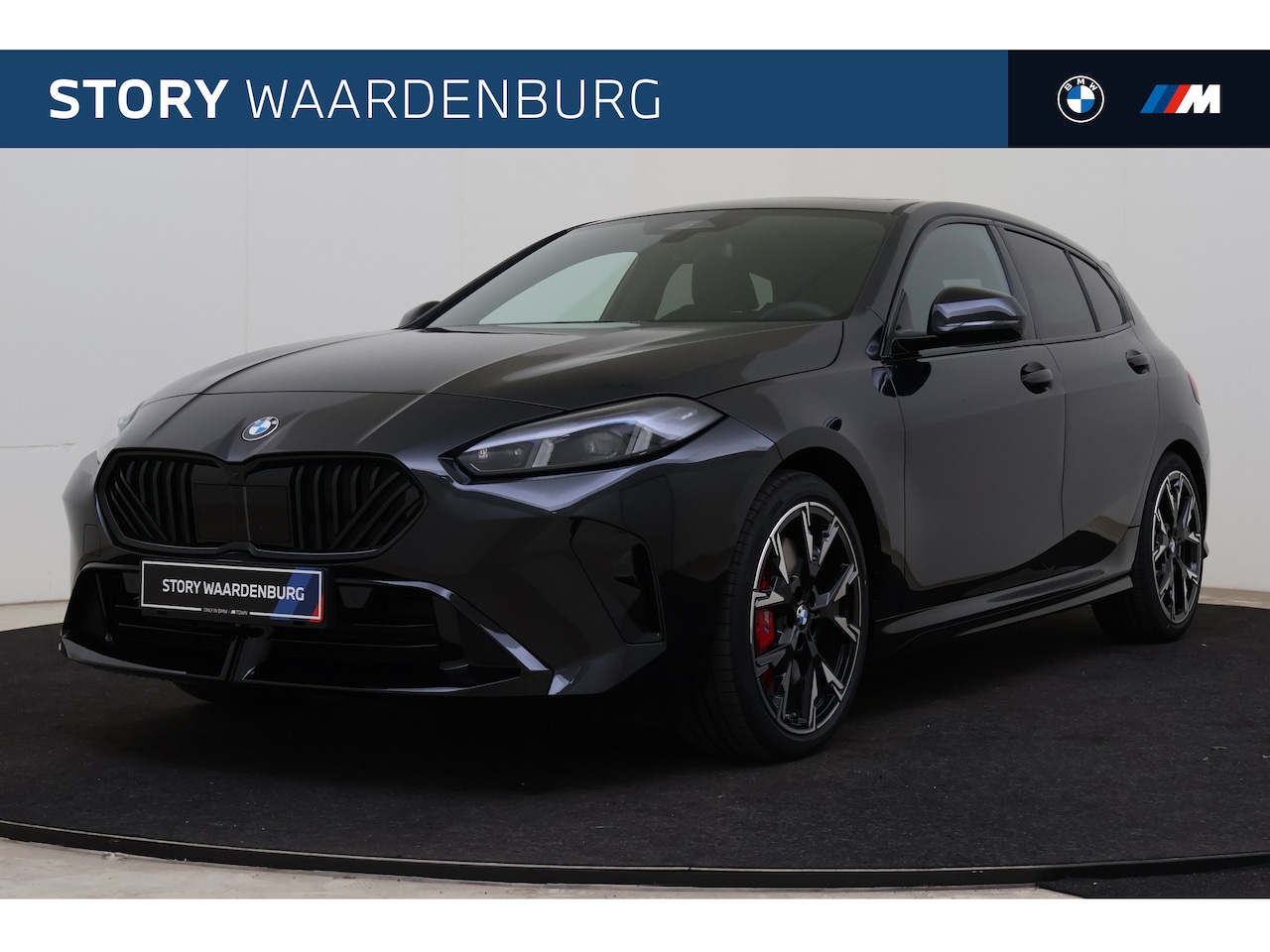BMW 1-serie - 120 M Sport Automaat / Panoramadak / Trekhaak / Sportstoelen / M Adaptief onderstel / Adap - AutoWereld.nl