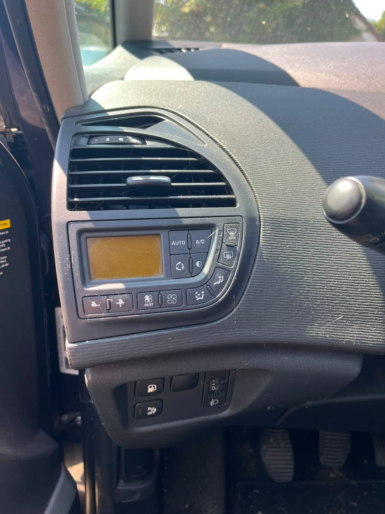 Citroën Grand C4 Picasso - 1.6 VTi Ambiance 7p. Koppakking lekt motorolie